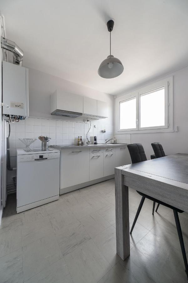 Le Raymond - Appartement Proche Du Centre Sportif, Des Rives De L'Allier Et Du Centre-Ville - Parking 비시 외부 사진